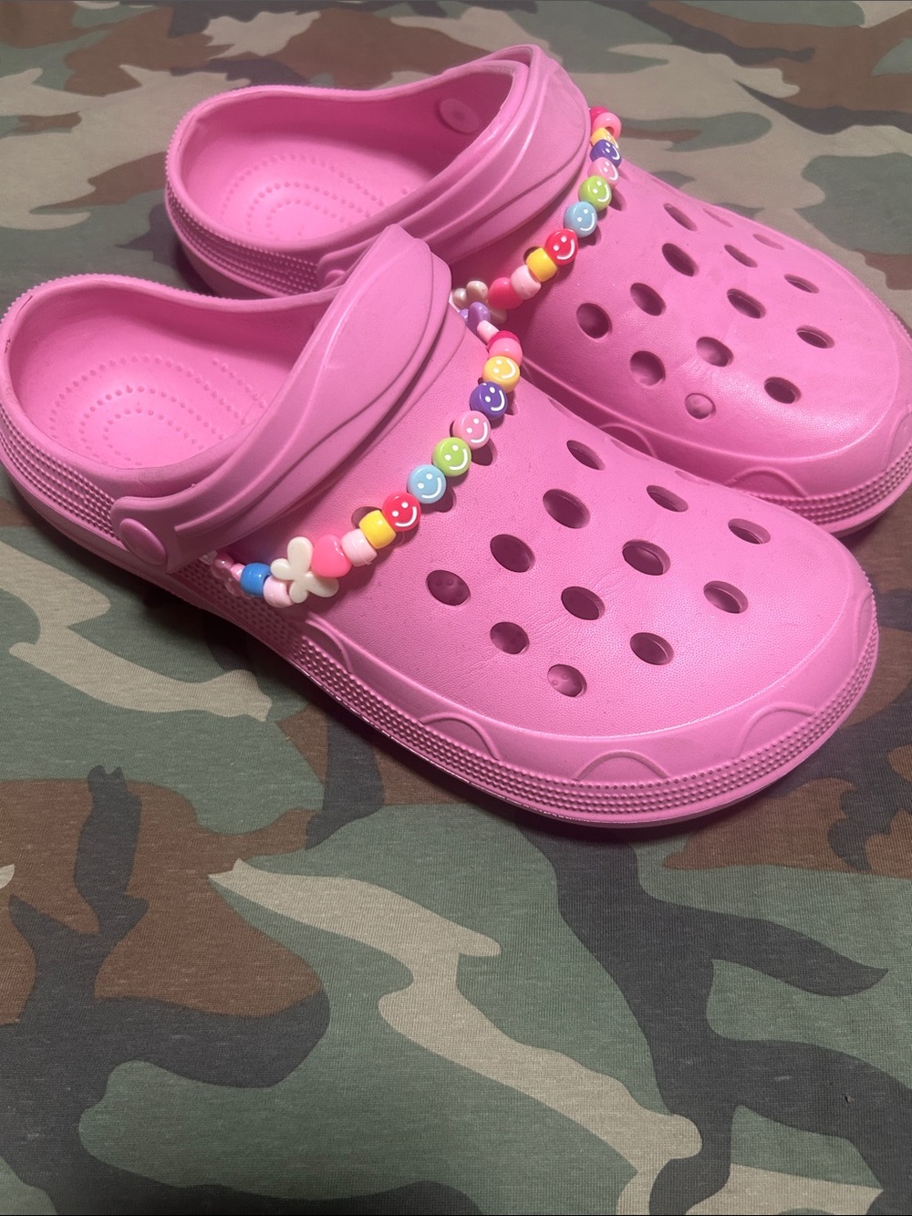 Pink Clog Shoes with 🩷Bead 😊Smiley Charms🦋